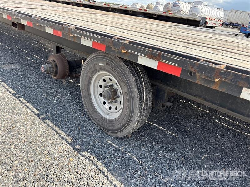 TrailMax Max210S-40 40 ft T/A Gooseneck Equipment Trailer Oprijwagen