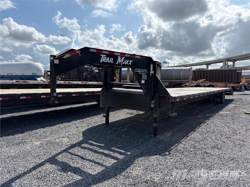 TrailMax Max210S-40 40 ft T/A Gooseneck Equipment Trailer Oprijwagen