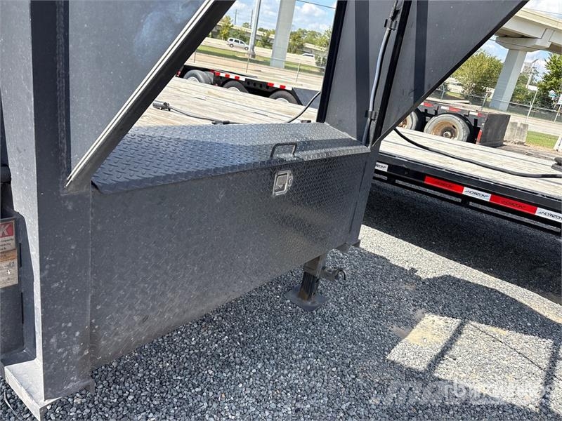 TrailMax Max27-40 40 ft T/A Gooseneck Equipment Trailer Prikolice za prevoz vozil