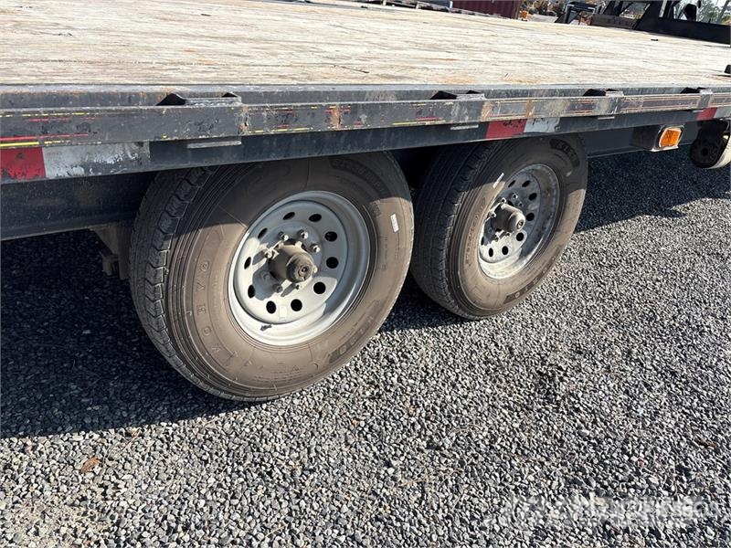 TrailMaxx 40 ft T/A Gooseneck Equipment Trailer Przyczepy do transportu samochodów