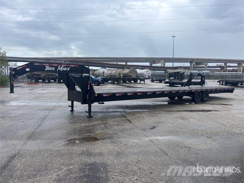TrailMaxx 40 ft T/A Gooseneck Flatbed Trailer Remolques de cama baja