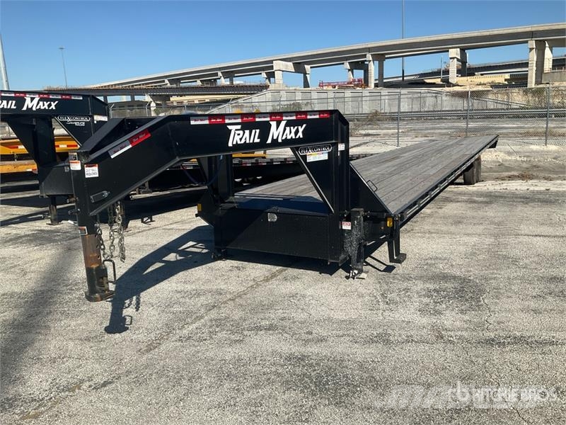 TrailMaxx 7000 lb 40 ft T/A Gooseneck Equipment Trailer Remolques para transporte de vehículos