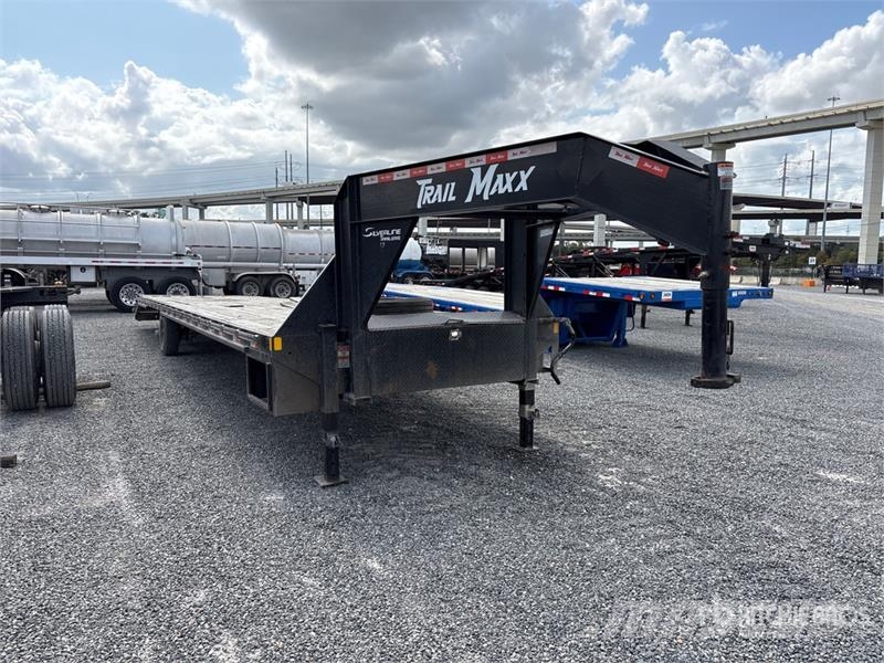 TrailMaxx Max210S-40 40 ft T/A Gooseneck Equipment Trailer Prikolice za prevoz vozil