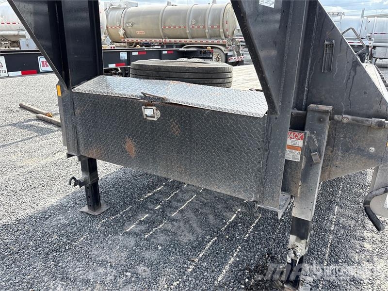 TrailMaxx Max210S-40 40 ft T/A Gooseneck Equipment Trailer Prikolice za prevoz vozil