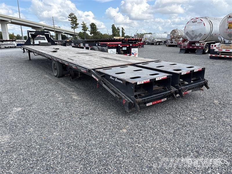 TrailMaxx Max210S-40 40 ft T/A Gooseneck Equipment Trailer Prikolice za prevoz vozil