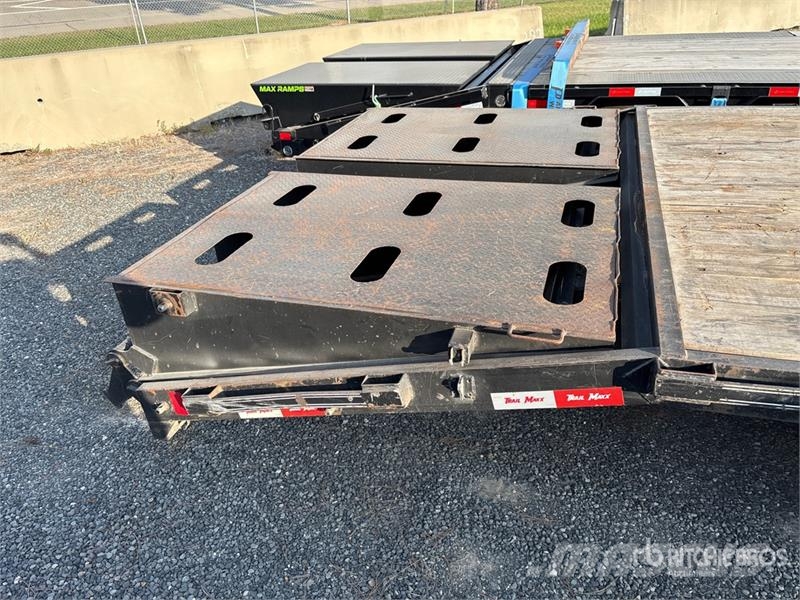 TrailMaxx MAX27-32 32 ft T/A Gooseneck Equipment Trailer Prikolice za prevoz vozil