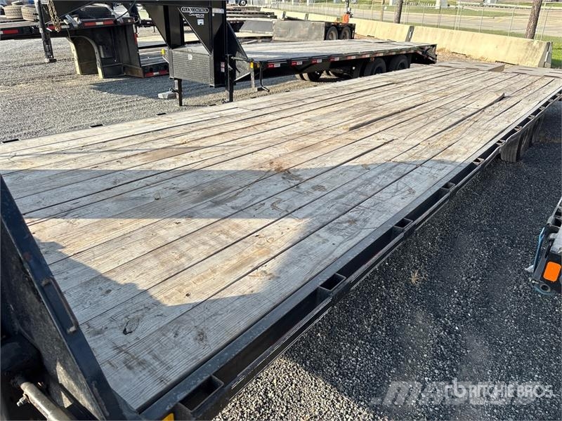 TrailMaxx MAX27-32 32 ft T/A Gooseneck Equipment Trailer Prikolice za prevoz vozil