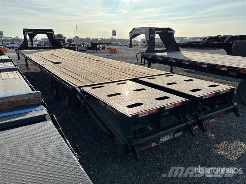TrailMaxx MAX27-32 32 ft T/A Gooseneck Equipment Trailer Prikolice za prevoz vozil