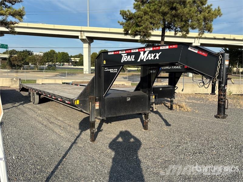 TrailMaxx MAX27-32 32 ft T/A Gooseneck Equipment Trailer Prikolice za prevoz vozil