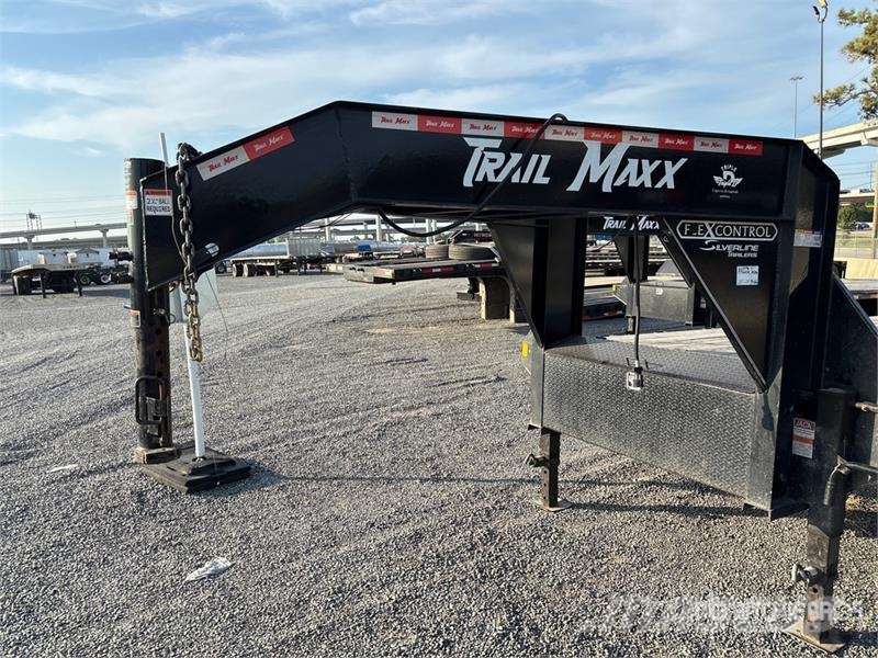 TrailMaxx MAX27-32 32 ft T/A Gooseneck Equipment Trailer Prikolice za prevoz vozil
