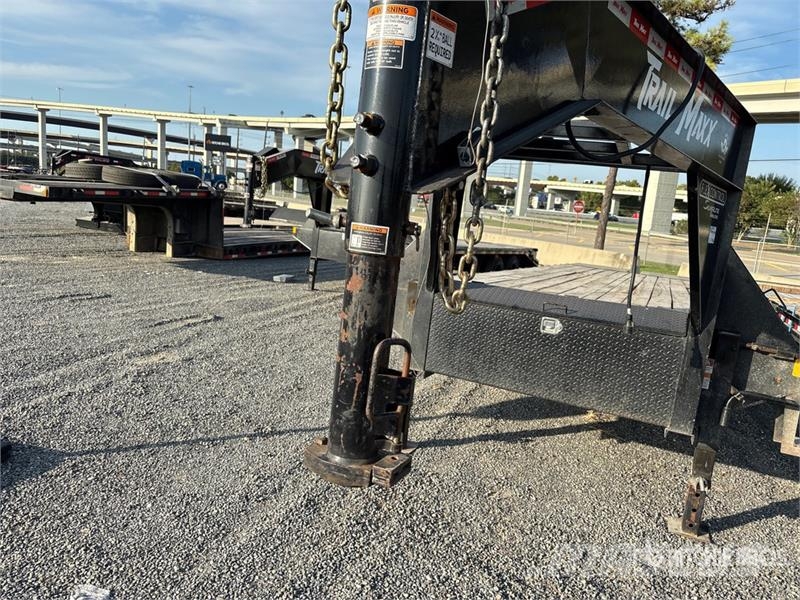 TrailMaxx MAX27-32 32 ft T/A Gooseneck Equipment Trailer Prikolice za prevoz vozil