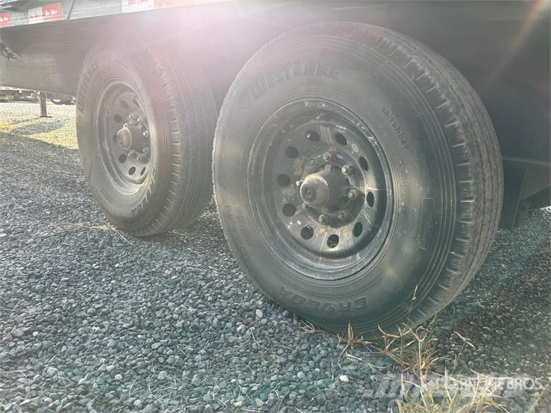 TrailMaxx MAX27-32 32 ft T/A Gooseneck Equipment Trailer Prikolice za prevoz vozil