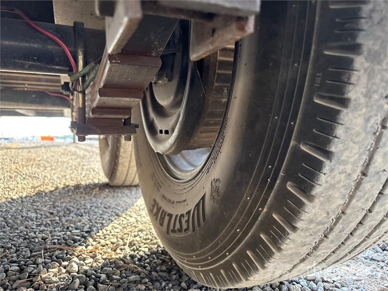 TrailMaxx MAX27-32 32 ft T/A Gooseneck Equipment Trailer Prikolice za prevoz vozil