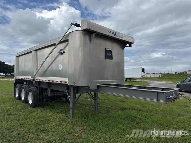 Trailstar 23 ft Tri/A End Dump Trailer Remorque benne