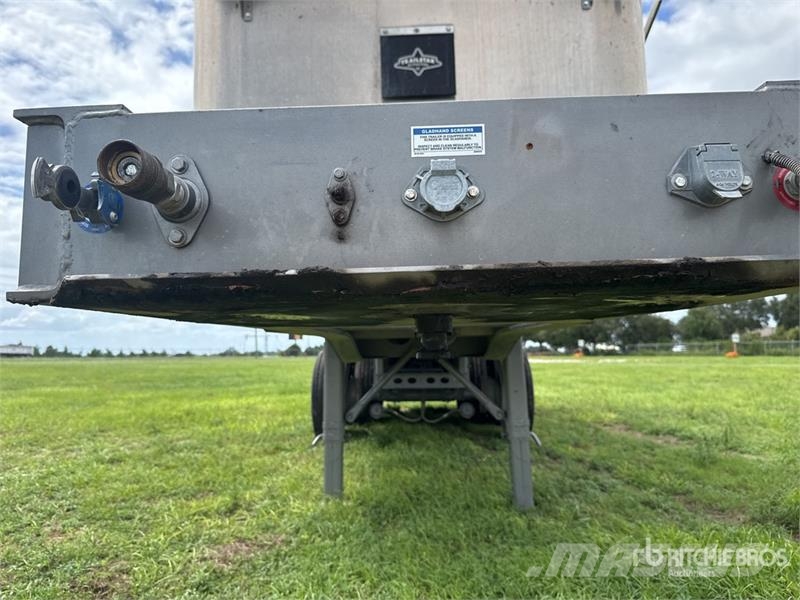 Trailstar 23 ft Tri/A End Dump Trailer Remorque benne