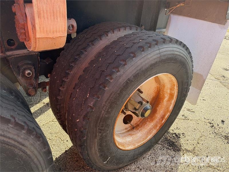 Transcraft 48 ft T/A Flatbed Trailer مقطوروات مسطحة/مفصلية الجوانب