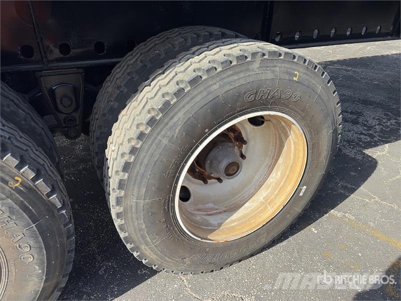 Transcraft 48 ft T/A Flatbed Trailer مقطوروات مسطحة/مفصلية الجوانب
