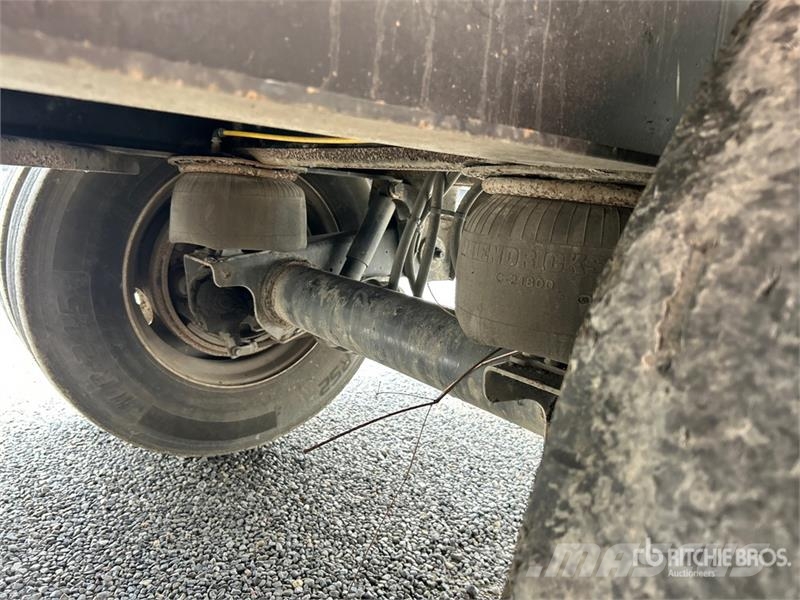 Transcraft 48 ft T/A Spread Axle Flatbed Trailer Lavaperävaunut