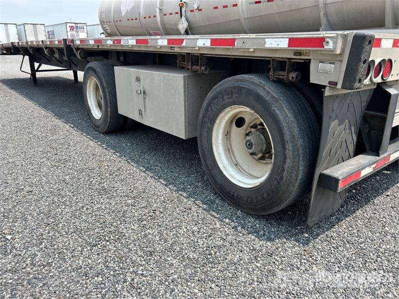 Transcraft 48 ft T/A Spread Axle Flatbed Trailer Lavaperävaunut