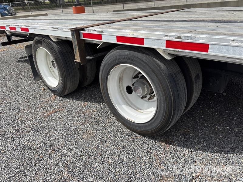 Transcraft FLD1TCM 53 ft T/A Spread Axle Step Deck Trailer 低架裝載車
