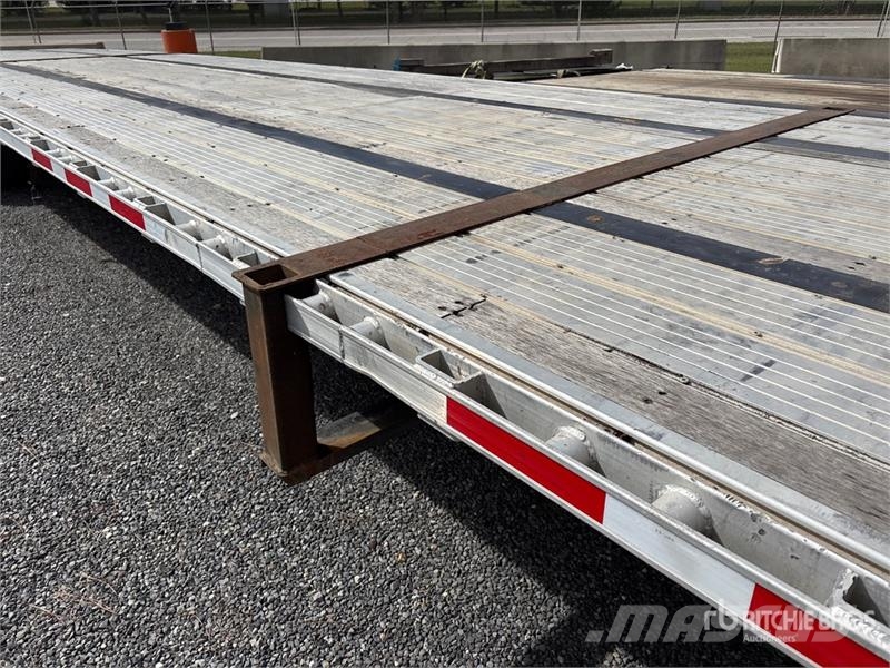Transcraft FLD1TCM 53 ft T/A Spread Axle Step Deck Trailer 低架裝載車