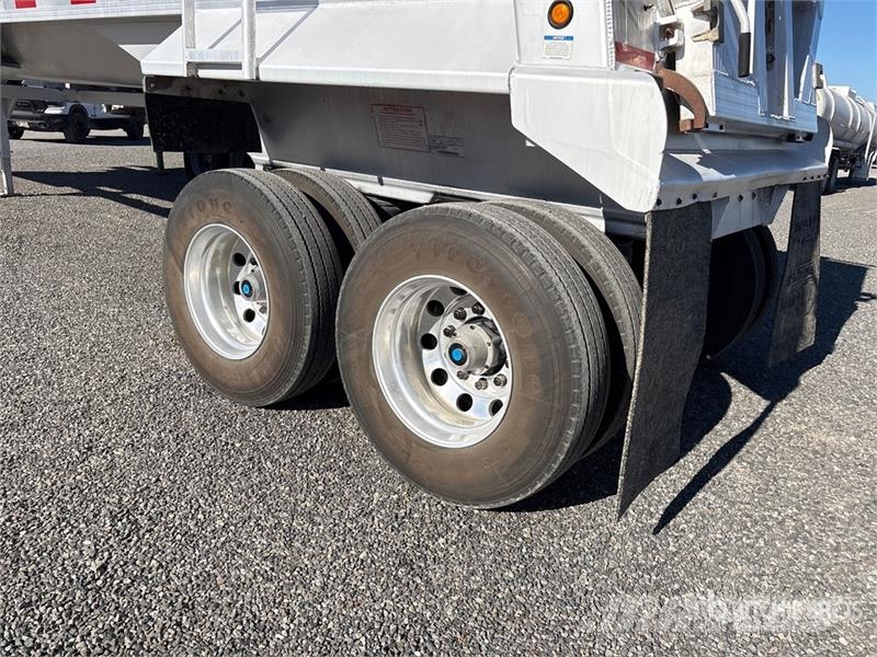 Travis S/97 39 ft T/A Aluminum End Dump Trailer Tipper trailers