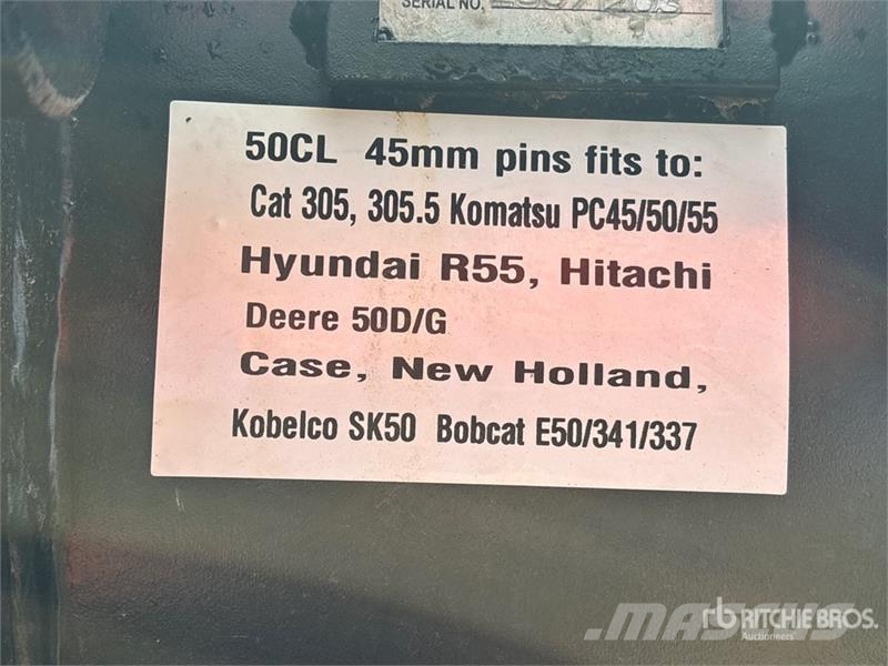 Trojan 12 in Digging Excavator Bucket - Fits Cat 305/305. Baldes
