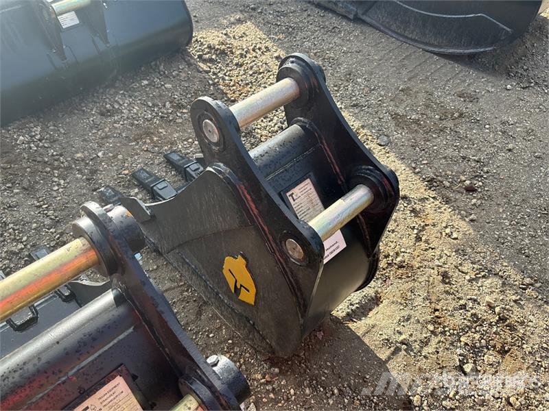 Trojan 12 in Digging Excavator Bucket - Fits Cat 305/305. Baldes