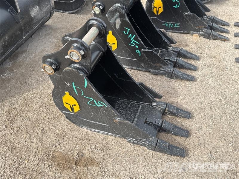 Trojan 12 in Digging Excavator Bucket - Fits 40mm Cat 303 Bakken