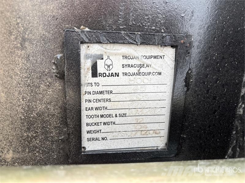 Trojan 12 in Digging Excavator Bucket - Fits 45mm Cat 305 دلاء