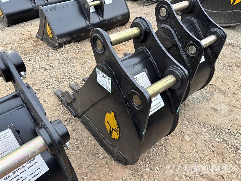 Trojan 12 in Digging Excavator Bucket - Fits 45mm Cat 305 دلاء