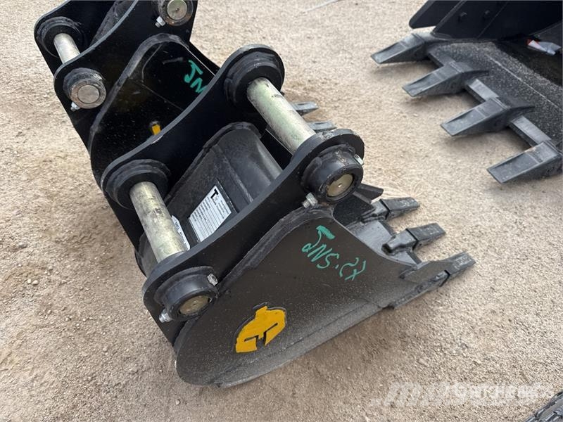 Trojan 12 in Digging Excavator Bucket - Fits 45mm Cat 303 Bakken