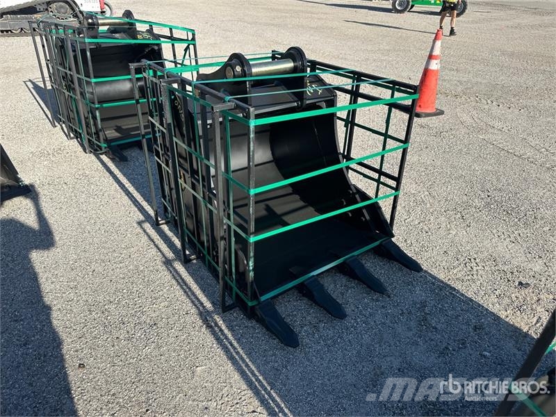 Trojan 120CL 36 in Digging Excavator Bucket - Fits 65 mm Schaufeln