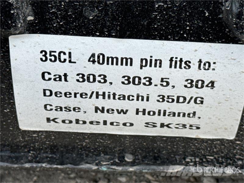Trojan 24 in Digging Excavator Bucket - Fits 40mm Cat 303 Bakken