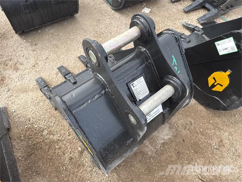 Trojan 24 in Digging Excavator Bucket - Fits 45mm Cat 305 Bakken