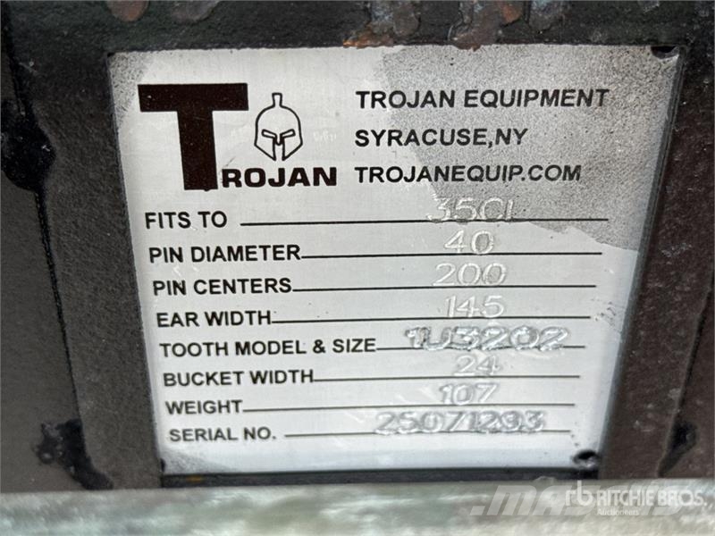 Trojan 24 in Digging Excavator Bucket - Fits 40mm Cat 303 Bakken