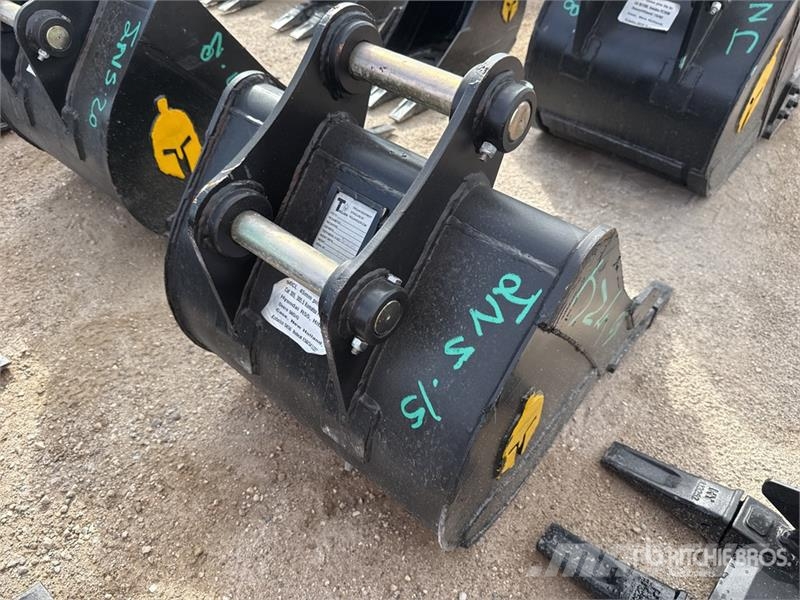 Trojan 24 in Digging Excavator Bucket - Fits 45mm Cat 305 Kašike / Korpe