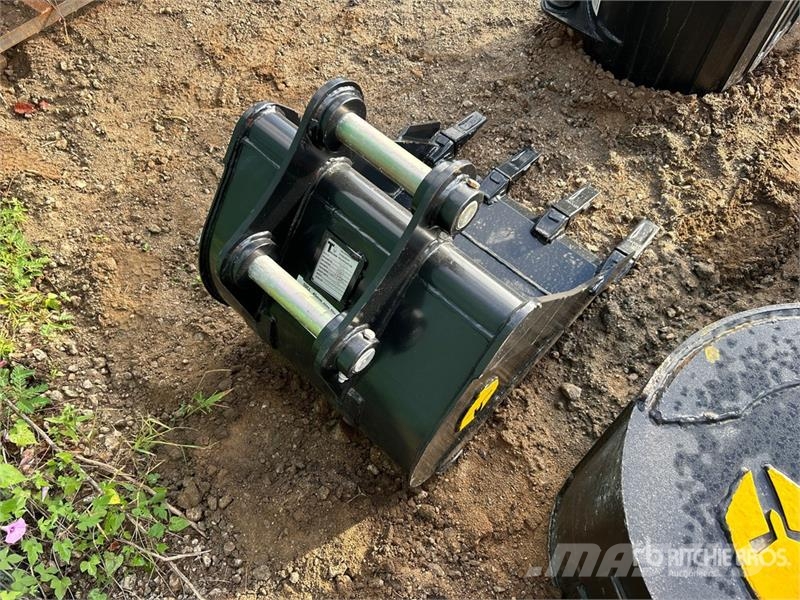 Trojan 24 in Digging Excavator Bucket - Fits Cat 305, 305 دلاء