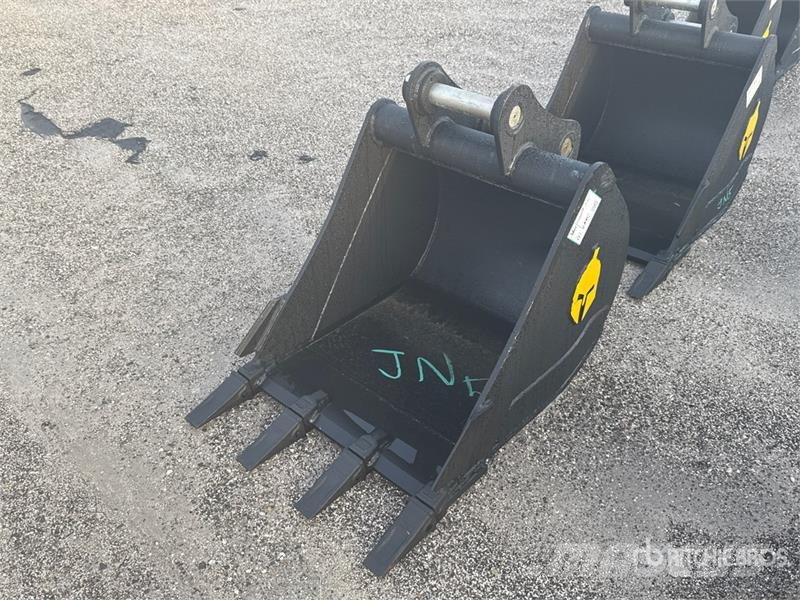 Trojan 24 in Digging Excavator Bucket - Fits 45mm Cat 305 Bakken