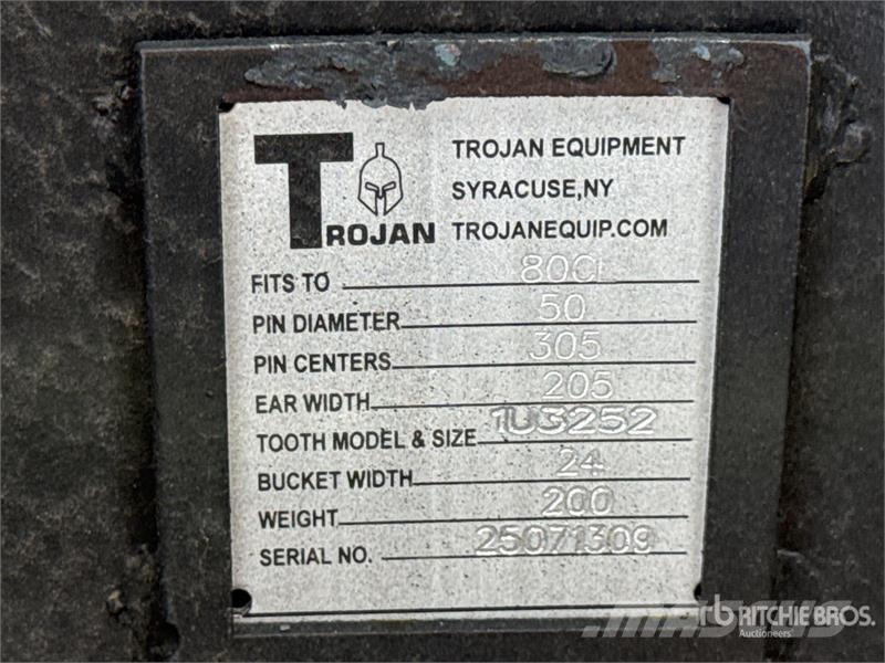 Trojan 24 in Digging Excavator Bucket - Fits 50mm Cat 307 Kašike / Korpe