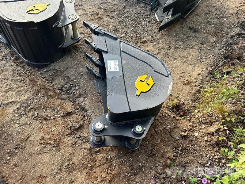 Trojan 24 in Digging Excavator Bucket - Fits Cat 305, 305 Baldes