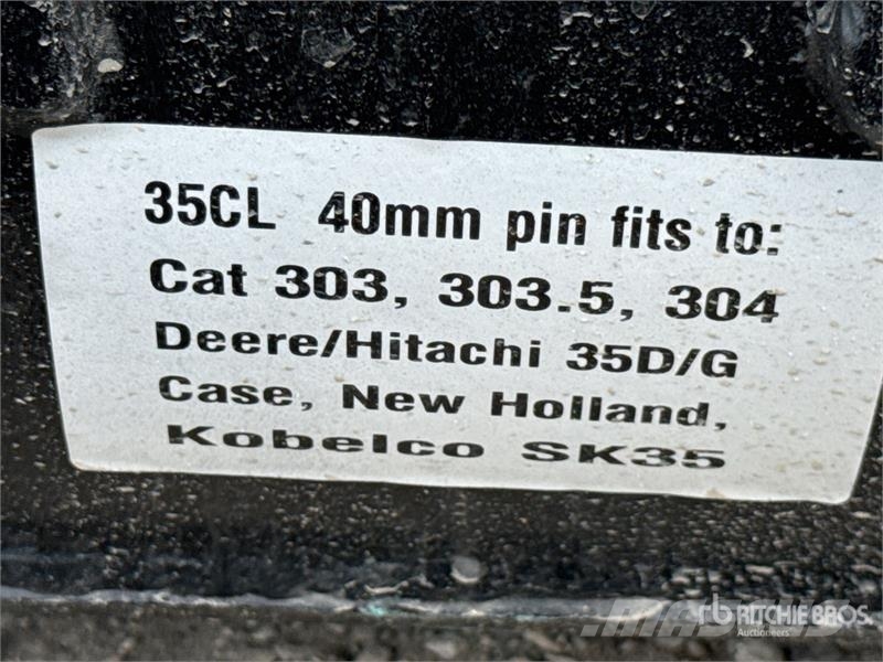 Trojan 24 in Digging Excavator Bucket - Fits 40mm Cat 303 Bakken