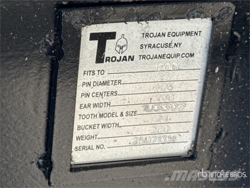 Trojan 24 in Digging Excavator Bucket - Fits 65mm Cat 311 Kašike / Korpe