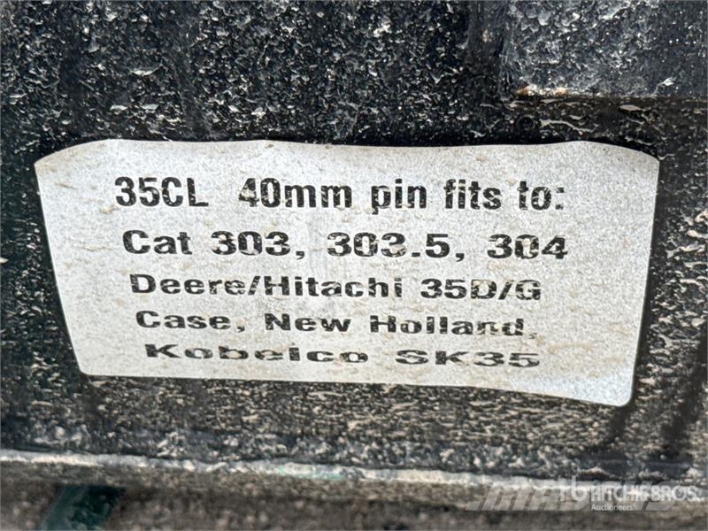 Trojan 24 in Digging Excavator Bucket - Fits 40mm Cat 303 Bakken