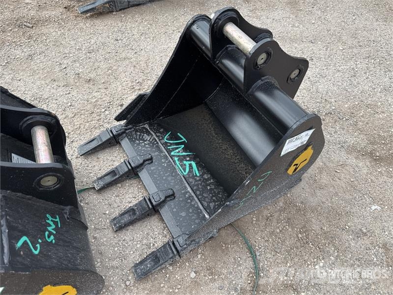 Trojan 24 in Digging Excavator Bucket - Fits 40mm Cat 303 Bakken
