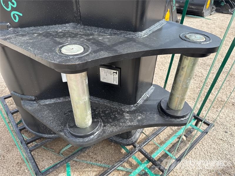 Trojan 36 in Digging Excavator Bucket - Fits 65mm Cat 311 Kašike / Korpe