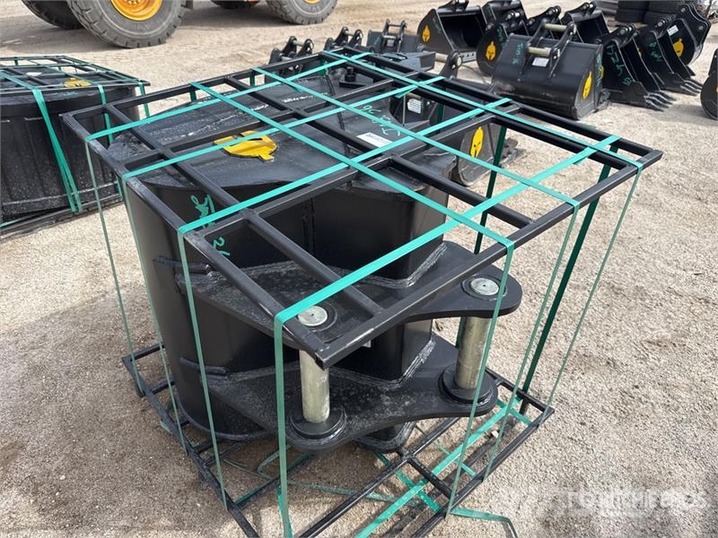 Trojan 36 in Digging Excavator Bucket - Fits 65mm Cat 311 Kašike / Korpe