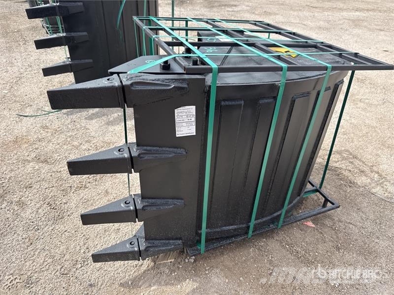 Trojan 36 in Digging Excavator Bucket - Fits 65mm Cat 311 Kašike / Korpe