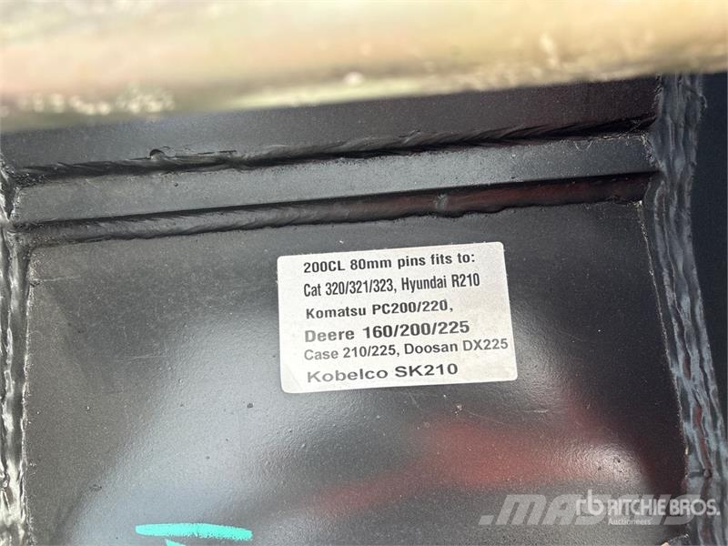 Trojan 36 in Digging Excavator Bucket - Fits 80mm Kauhat