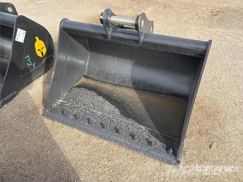Trojan 42 in Cleanup Excavator Bucket - Fits 45mm Cat 305 Kašike / Korpe